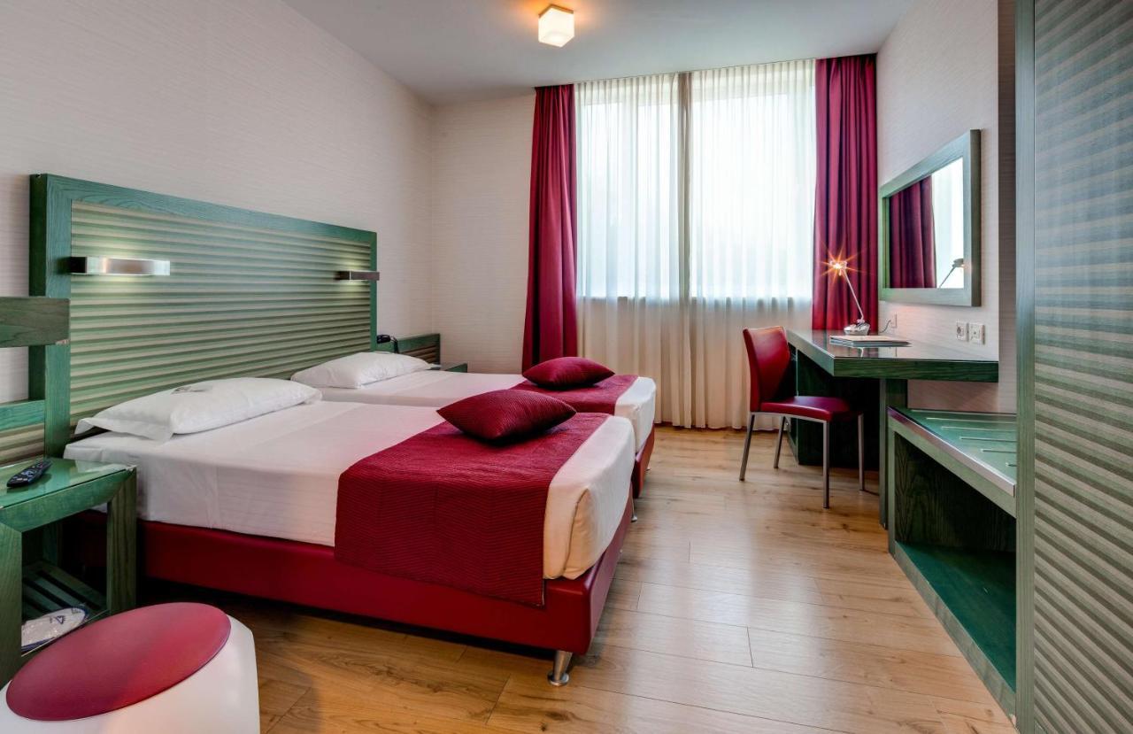 Best Western Ivrea Crystal Palace Banchette D'Ivrea Exteriör bild