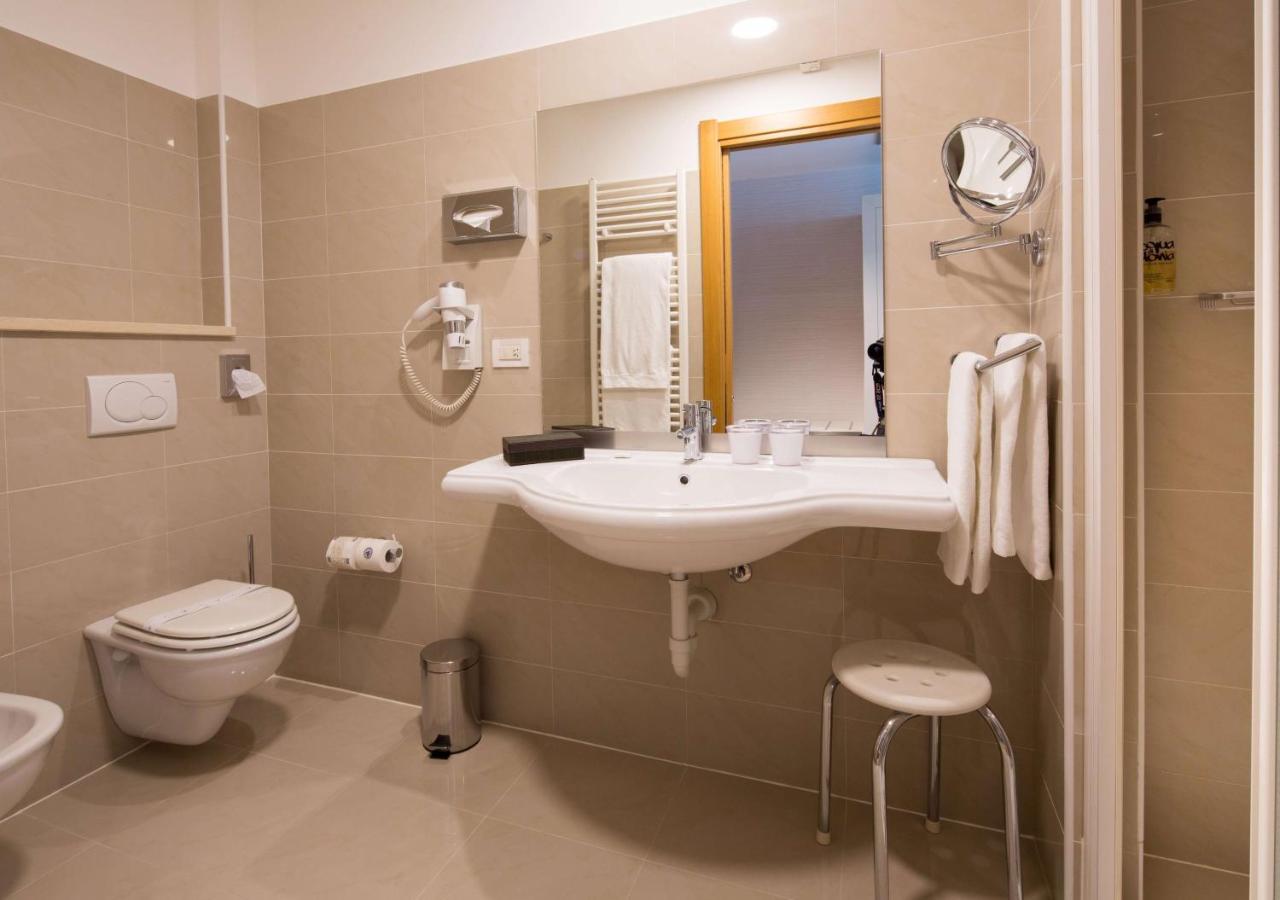 Best Western Ivrea Crystal Palace Banchette D'Ivrea Exteriör bild